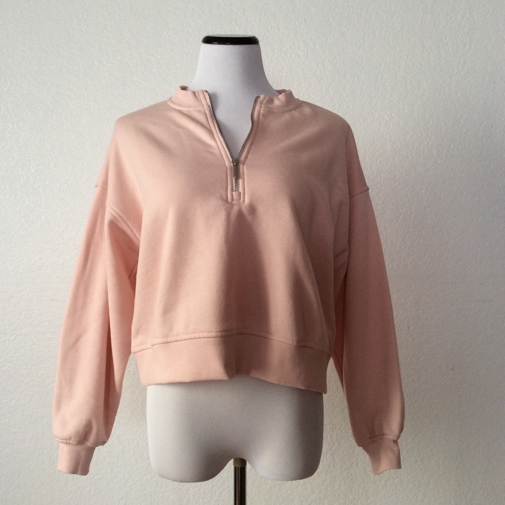 NWOT Slightly Cropped Loose Quarter Zip Sweatshirt